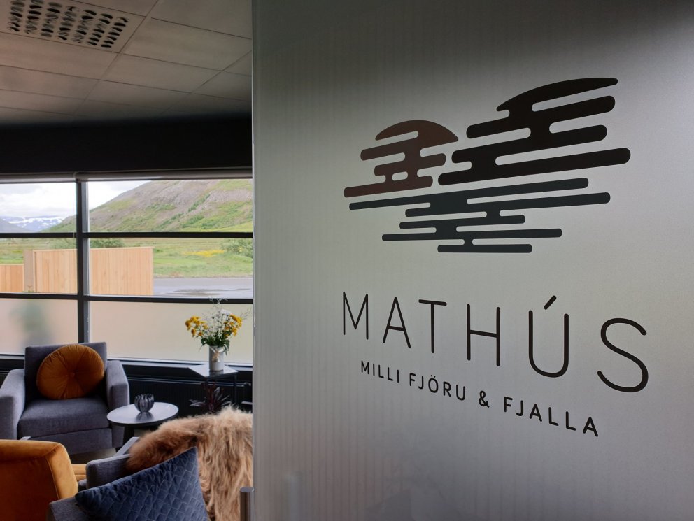 Mathús Milli Fjöru & Fjalla