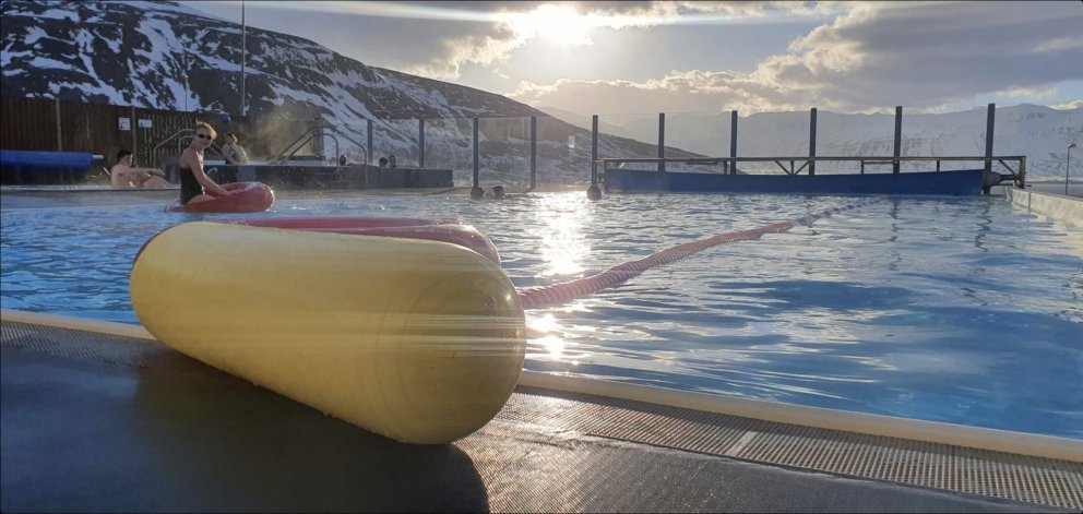 Kæru sveitungar vekjum athygli á að nú verður sundlaugin opin um helgar kl 11.00 - 18.00