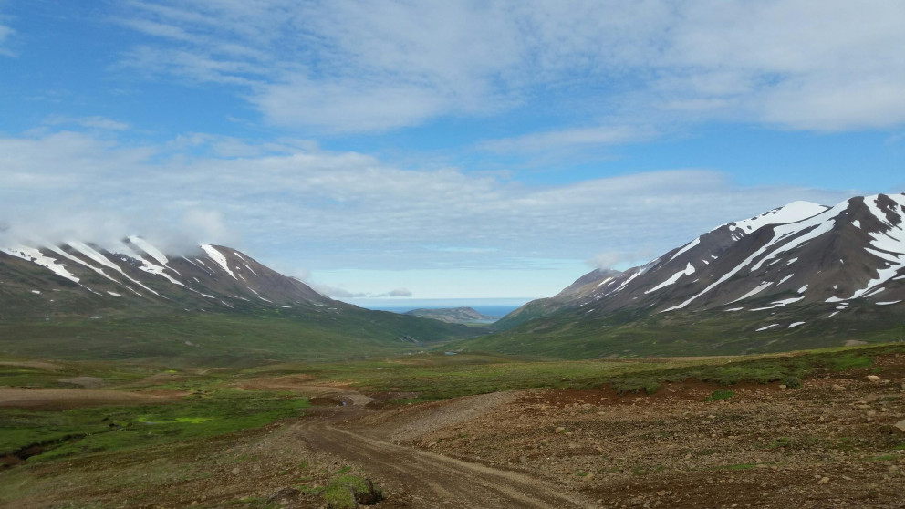 Séð út í Hvalvatnsfjörð, myndin er þó ekki alveg ný
