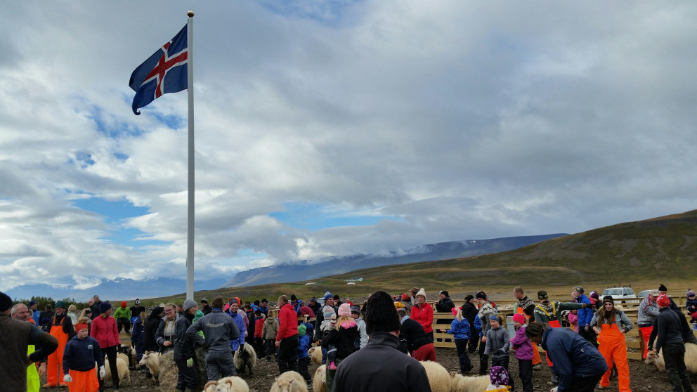 Fjölmenni var við vígslu réttarinnar í fyrra