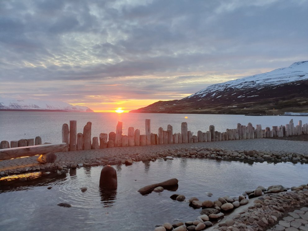 Að kvöldi kjördags.