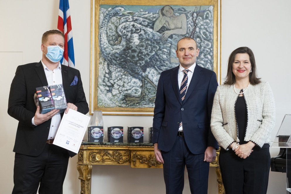 Frá verðlaunaafhendingu á Bessastöðum